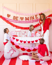 Load image into Gallery viewer, Scalloped Heart Shaped Plate