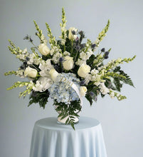 Load image into Gallery viewer, Coastal Condolences Sympathy Basket