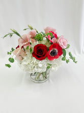Load image into Gallery viewer, Classic Romance Signature Arrangement