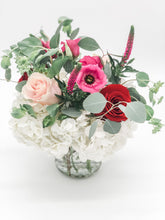 Load image into Gallery viewer, Classic Romance Signature Arrangement