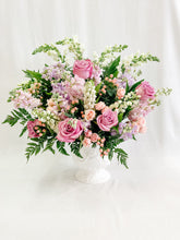 Load image into Gallery viewer, Sympathy Basket