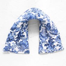 Load image into Gallery viewer, Hot &amp; Cold Neck Wrap - Oriental Chinoiserie Blue
