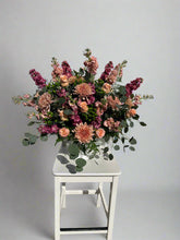 Load image into Gallery viewer, Sympathy Basket
