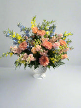 Load image into Gallery viewer, Sympathy Basket

