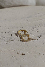 Load image into Gallery viewer, Élan Hoops
