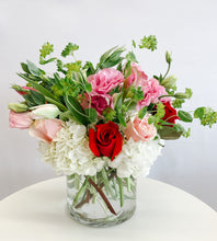 Load image into Gallery viewer, Classic Romance Signature Arrangement
